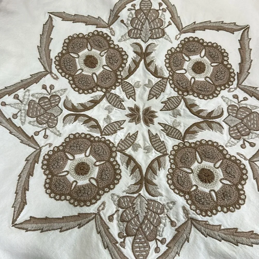 Pottery Barn Cora Medallion Embroidered Pillow Cover 20”x 20” Neutral‎ Tones
